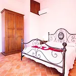 Poggio Pistolese Hotel 2*